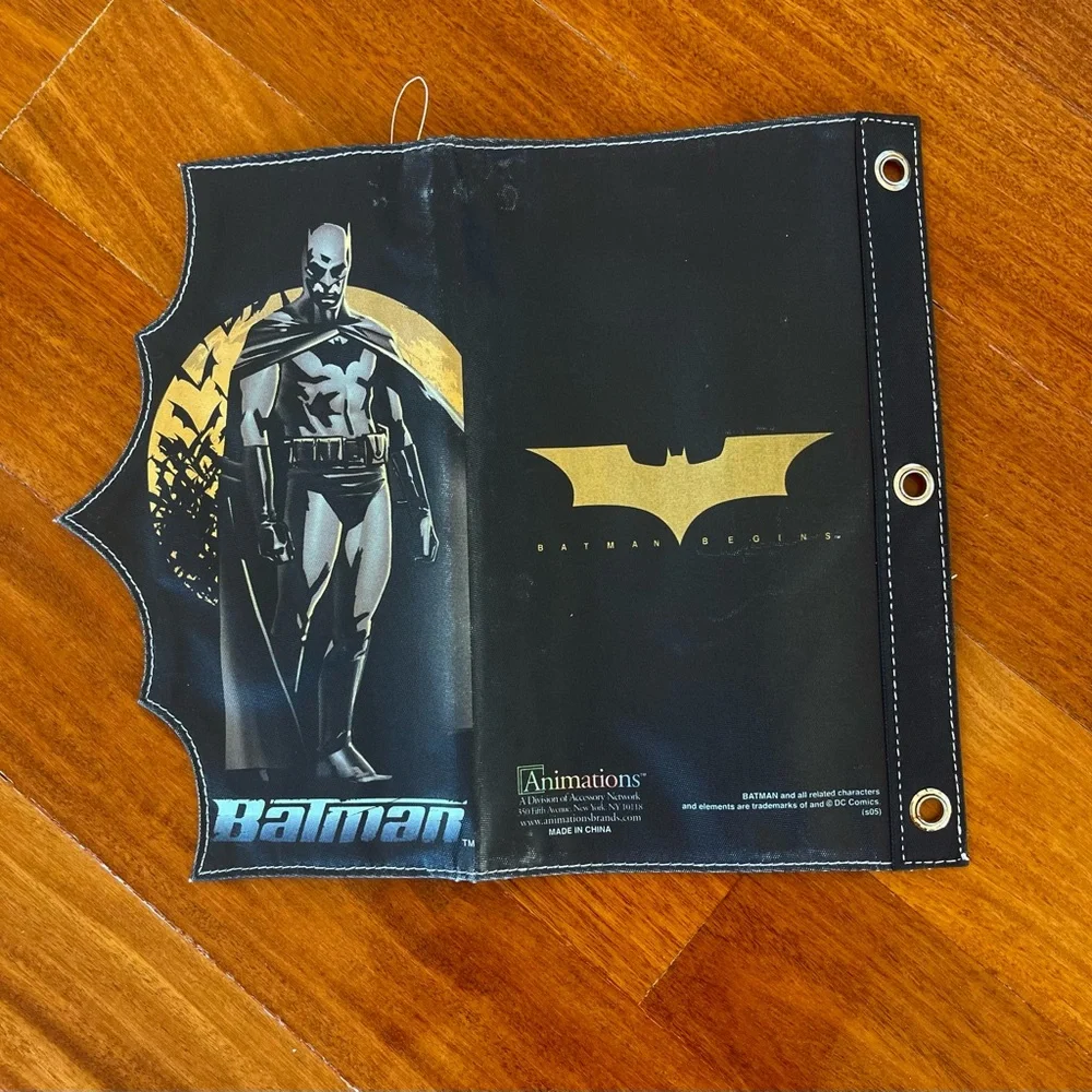 BATMAN DESIGNS nwot batman